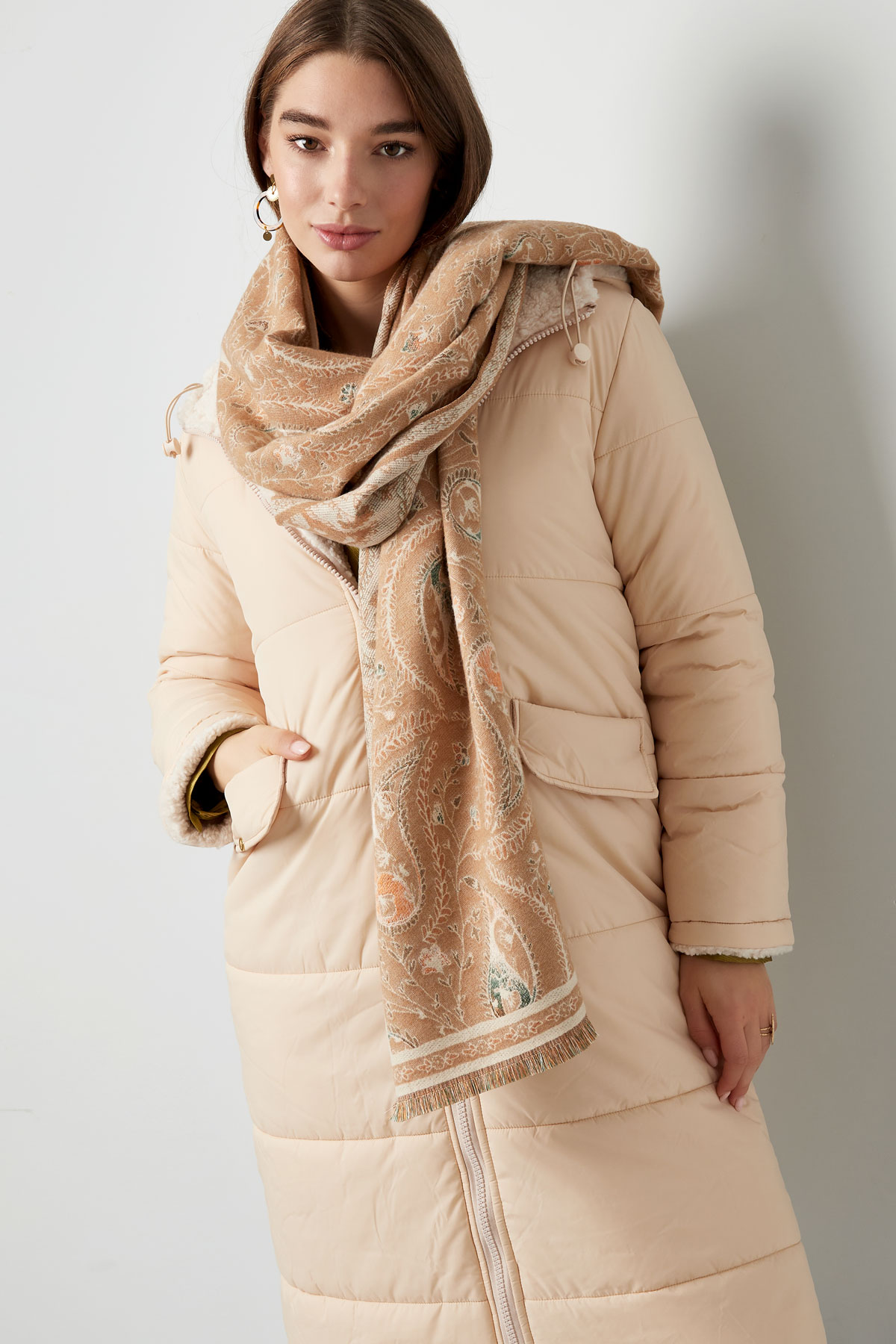Scarf with paisley print - beige h5 Picture4